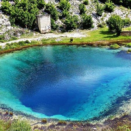 Apartman Stela Knin Bagian luar foto